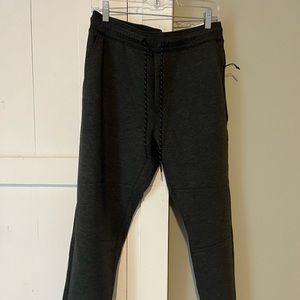 American Eagle Jogger. Size Medium. New with tags